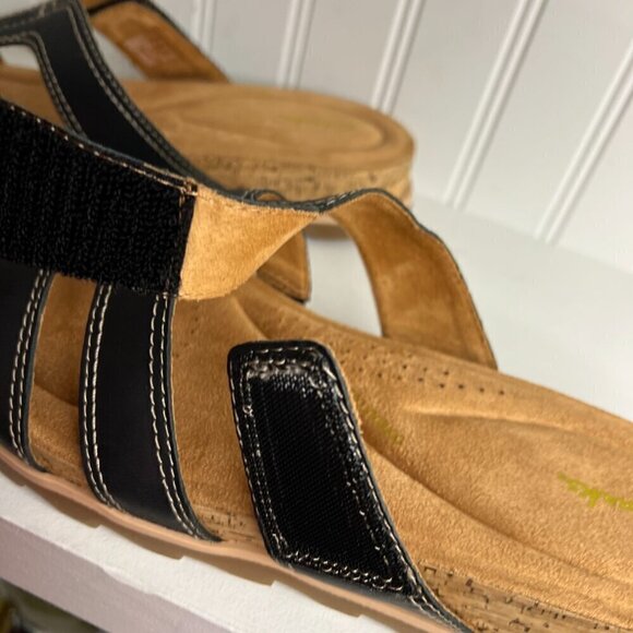 Clark's Wide Width Yacht Coral Leather Comfort Sandal Size 11W - Picture 2 of 7